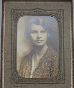 Ritratto college, bianco e nero anni '20 Cincinnati Clover Hoy Skaggs - Foto 1 di 3