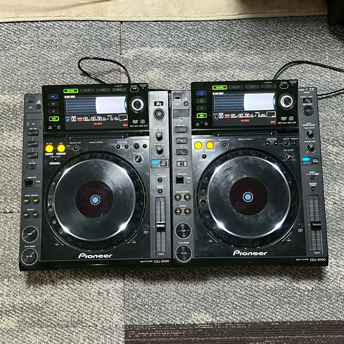 Pioneer CDJ-2000カバー付き(使用ほぼ無し/訳あり特価)本日値下げ