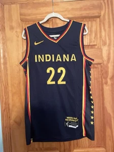 Neu mit Etikett Caitlin Clark #22 Indiana Fever genähtes marineblaues Trikot Erwachsene Größe: 48 - Bild 1 von 10