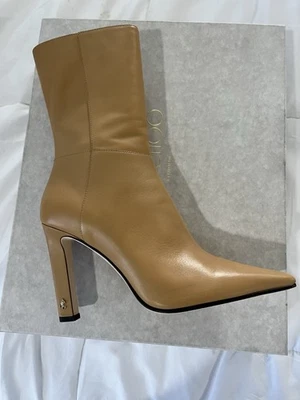 NUEVO EN CAJA NUEVO CON ETIQUETAS NUEVO Jimmy Choo Merle 100 Botas Beige Mantequilla Ron Cuero de becerro suave 40.5 Foto 1 de 4