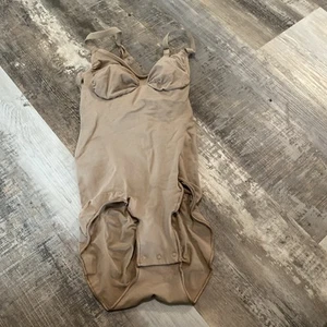 skims bodysuit large - Picture 1 of 3