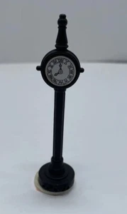 Dickens Collectables Christmas Village Accessory STREET CLOCK FIGURINE F70 - Picture 1 of 11