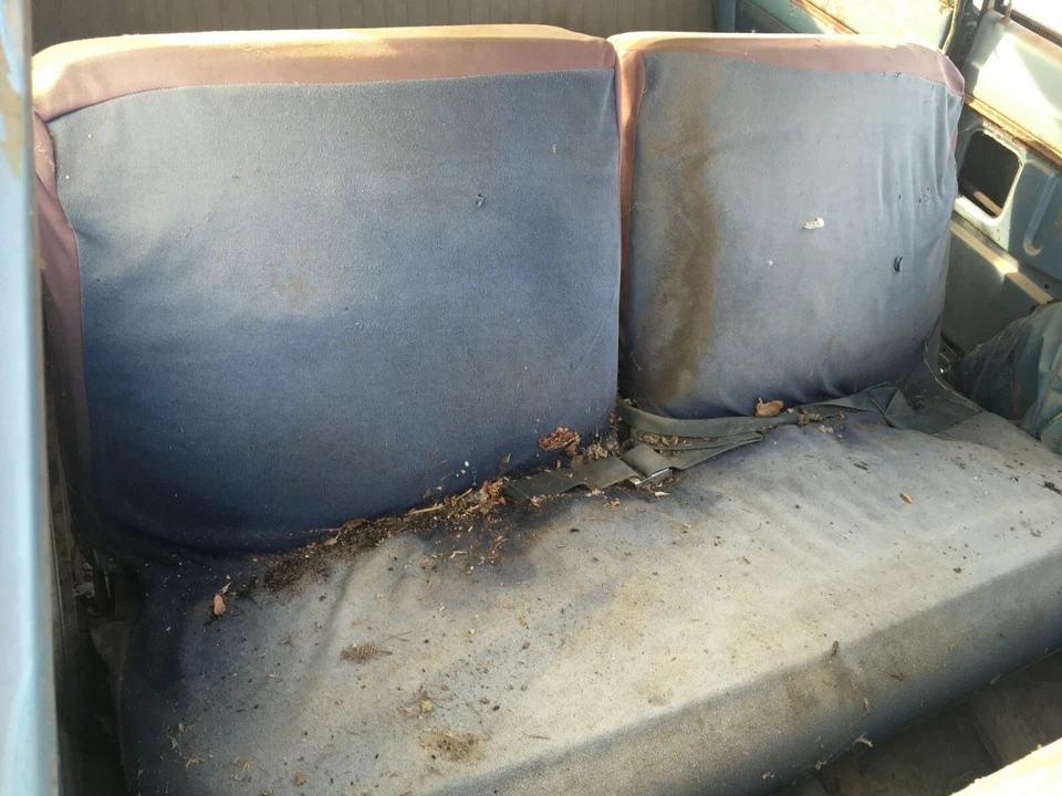 MOPAR 1965 Dodge Dart 2 Door Front Bench Seat - Imagem 1 de 1