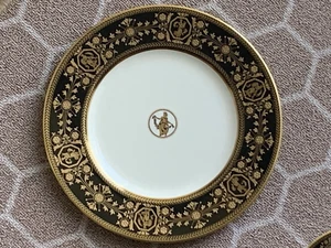 Wedgwood Astbury Black W4301 Raised Gold Greek Large Dinner Plate 11" - 1st - Picture 1 of 9