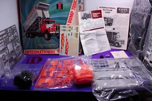 Ertl International Paystar 5000 Décharge Camion 1/25 Model Kit 8010 non Réalisé - Picture 1 of 16