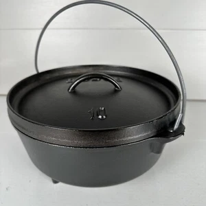Lodge #10 Gusseisen Camp Dutch Oven mit Deckel 3 Fuß, 10 Zoll/5 Quart - Bild 1 von 8