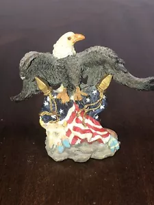 Águila Patriótica Figura Bandera Americana Alas Abiertas Resina Estatua Vaca Calavera - Imagen 1 de 6