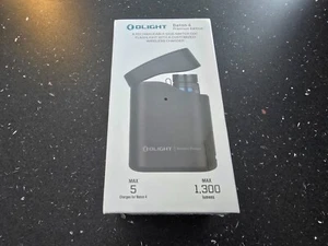 Olight Baton 4 Premium Edition 1300 Lumens Pocket EDC Torch Charging Case Black - Picture 1 of 4