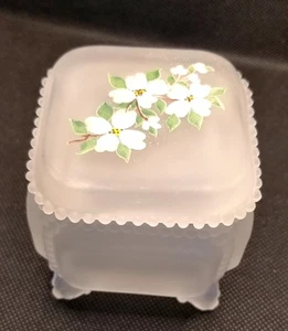 Vintage Westmoreland Frosted Glass Lidded Trinket Box W/ Dogwood Blossoms - Picture 1 of 8