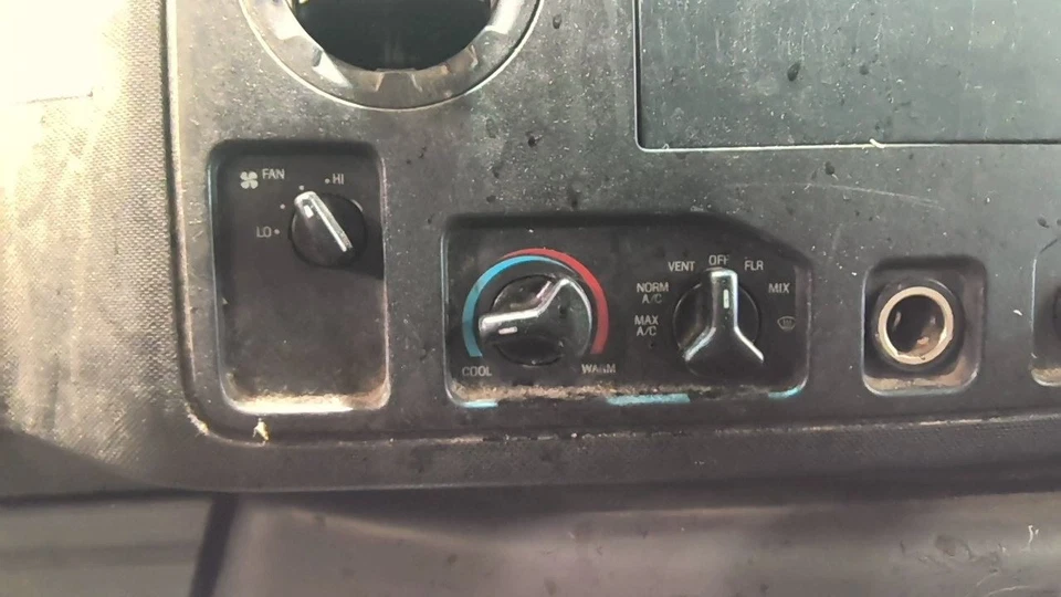 Control de temperatura delantero principal con aire acondicionado para furgoneta Ford E350 05-19 6858904 Foto 1 de 4