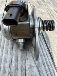 BMW High Pressure Fuel Pump M140i 240i 340i 440i 540i 12 3 4 5 Serie B58 7642466 - Picture 1 of 4