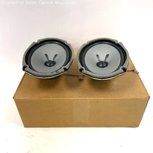 Hyundai 96360-27000 Rear Speaker Pair for 1996-2001 Hyundai Tiburon - Picture 1 of 6