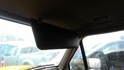 F250      1995 Sun Visor 31497108 - Image 1 of 4