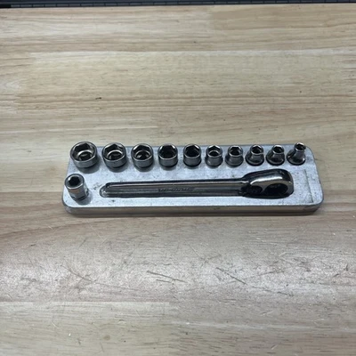 Snap-On 12 Point Metric  (RAT72) close tolerance ratchet set - Image 1 of 4