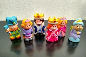 Konvolut 6 Fisher Price Royal Figuren König Königin 2 Prinzessin Narr und Fee... - Bild 1 von 9
