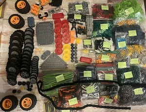 HUGE K’nex Set! 1000’s Of Pieces Wheels, Btry Packs, Connectors, Gears+++ 26lbs - Picture 1 of 24