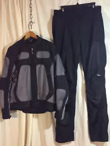 Triumph Motorcycle Riding/Touring Suit Women's 2L Gray/Black Armored Vented EUC - Foto 1 di 24