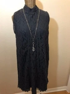 XHILARATION - SCHWARZES ÄRMELLOSES KLEID MIT SPITZE - M - Bild 1 von 3