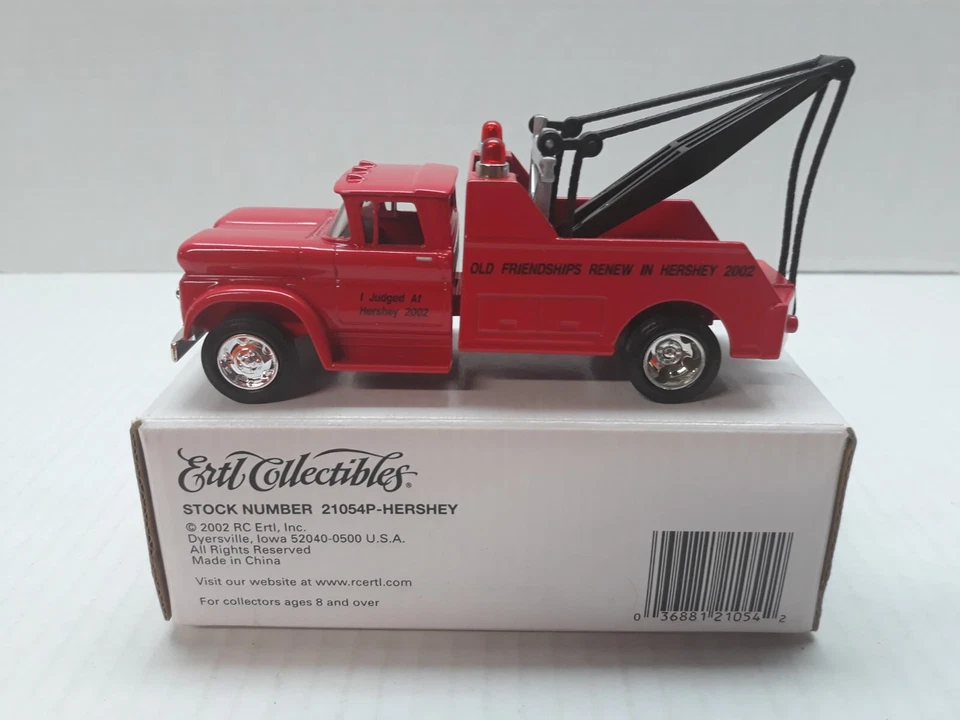 Ertl Collectibles 21054P - Red Tow Truck - I judged at Hershey 2002 - NIB - Image 1 of 4