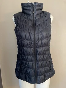 Athleta Black Downalicious Deluxe Down Puffer Vest Size M EUC - Picture 1 of 8