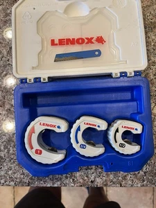 Lenox Tight Space Tube Cutter Kit with Carry Case 1/2in, 3/4in, 1in Sizes - Picture 1 of 3