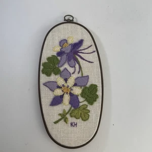 Vintage Hand-Embroidered Columbine Floral Wall Art 9” Oval Frame Signed KH - Picture 1 of 9