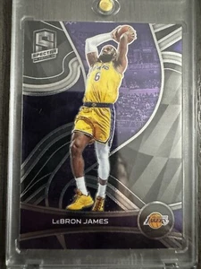 💥LeBron James 2021-22 Panini Spectra Prizm Silver #6 LA LAKERS - Imagen 1 de 4