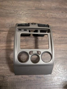 2004-2012 CHEVROLET COLORADO GMC CANYON RADIO DASH BEZEL TRIM PANEL - Picture 1 of 7