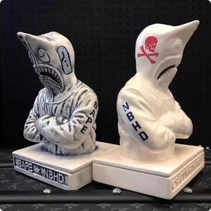 NEIGHBORHOOD NBHD Ceramic Incense Burner Home Art Decorations Shark Head - Picture 1 of 7