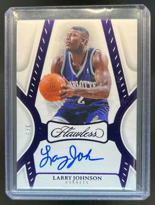 2024-25 Panini impecable Larry Johnson auto amatista #3/3 avispones Foto 1 de 2