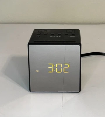 Sony Digital AM/FM Alarm Clock Model ICF-C1T - Image 1 of 4