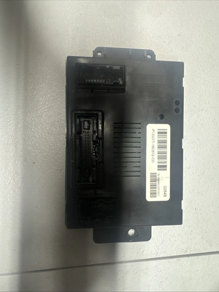 Módulo de controle de temperatura Ford Taurus HVAC 2013-2019 - Imagem 1 de 4