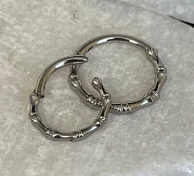 1pc Linked Bones Style Hinged Segment Ring Septum Clicker 316L Surgical Steel - Image 1 of 3
