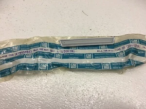 GM NOS 1982 Oldsmobile Cutlass G47 Slate Gray Front Fender Molding 12300387 - Picture 1 of 6