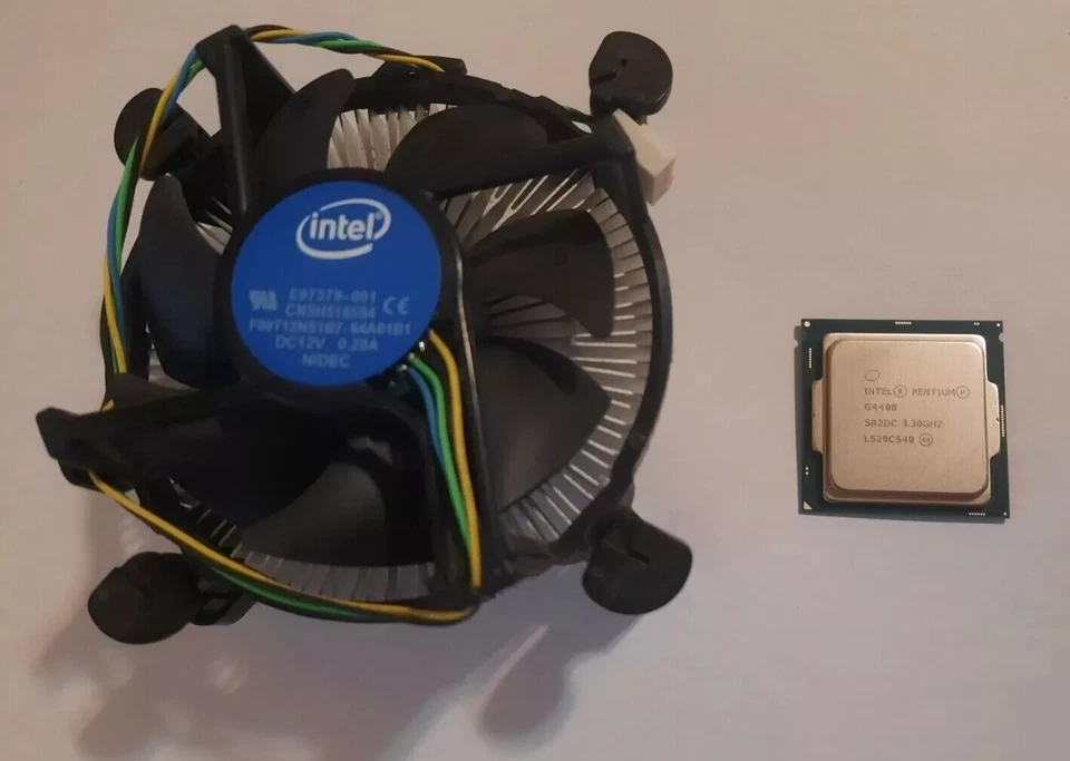 Intel Pentium G4400 3.30 GHz LGA1151 Dual Core Processor + Intel Stock Heatsink - Image 1 of 1