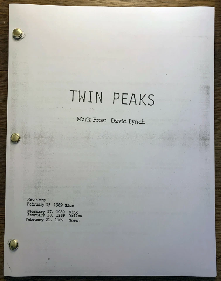TWIN PEAKS TV PILOT SCRIPT (FEB 1989) ~ MARK FROST & DAVID LYNCH *REPRODUCTION* - Image 1 of 4