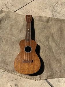Vintage Harmony Red Label Soprano Ukulele - Picture 1 of 5