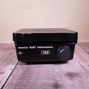 Mamiya RZ67 Professional 120 Roll Film Back - Darkslide Missing - Picture 1 of 6