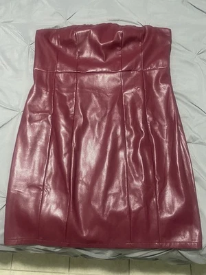 Mini vestido Forever 21 borgonha couro sintético princesa costurado plus size 2X - Imagem 1 de 4