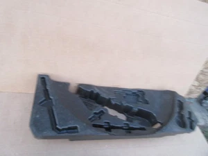 2006 MERCEDES-BENZ ML 500 EMERGENCY HAZARD SPARE TIRE JACK TOOL KIT HOLDER - Picture 1 of 3