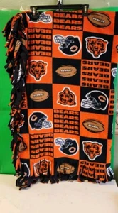 Fleece Blanket NFL Chicago Bears Helmets Logo - Picture 1 of 8