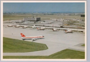 Postal Air Canada 747 Jet, Terminal 2, Aeropuerto de Toronto, Ontario, vista aérea #2 - Imagen 1 de 2