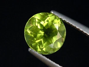 Peridot 2,30 Ct. feines Apfelgrün Rund (4869t) - Bild 1 von 1