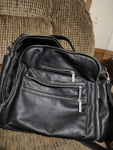 Honest Co Cross Country Wickeltasche 16 x 13 Zoll veganes Leder - Bild 1 von 7