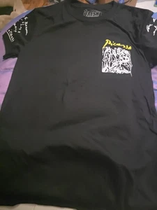 schwarzes T-Shirt mit "Fresh"-Logo und Picasso-inspirierter Grafik Gr. Small von - Bild 1 von 3