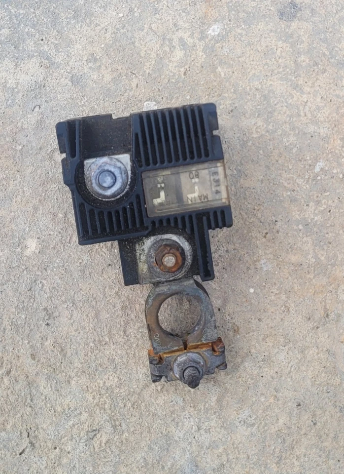 2012-2014 Toyota Yaris Positive Battery Cable Terminal - Image 1 of 1