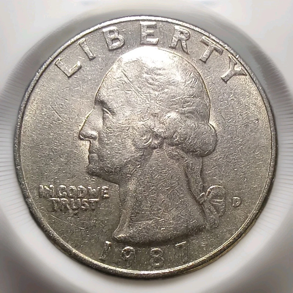 Washington Quarter A 1987 D gema revestida excelente brillo agudo golpe Foto 1 de 4