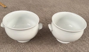 2 Pottery Barn tolles weißes Set Suppenschüsseln Doppelgriffe mit Fuß - Bild 1 von 7