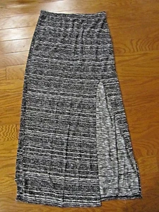 XL MATERIAL NIÑA FALDA LARGO 40" Largo Medio Forrado Excelente Invierno/Verano NUEVO - Imagen 1 de 2