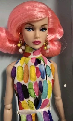 Muñeca Integrity Toys Poppy Parker Rosa Limonada con Club Actualización Desnuda con Soporte Foto 1 de 4